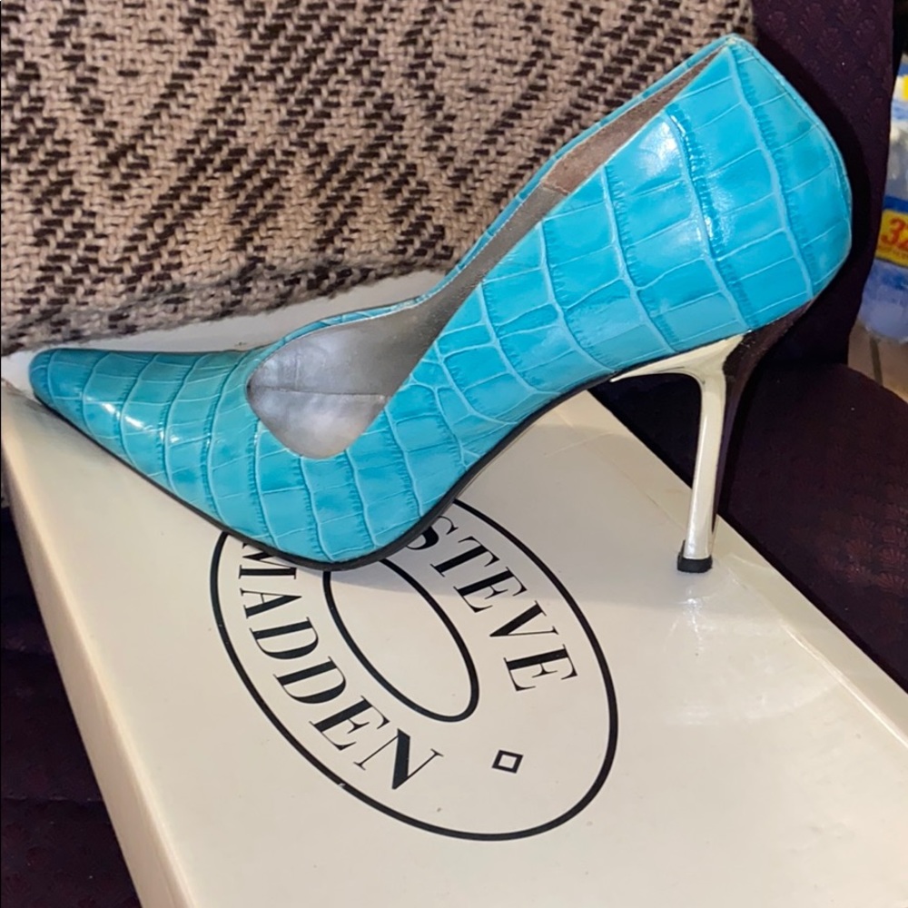 Steve Madden heel